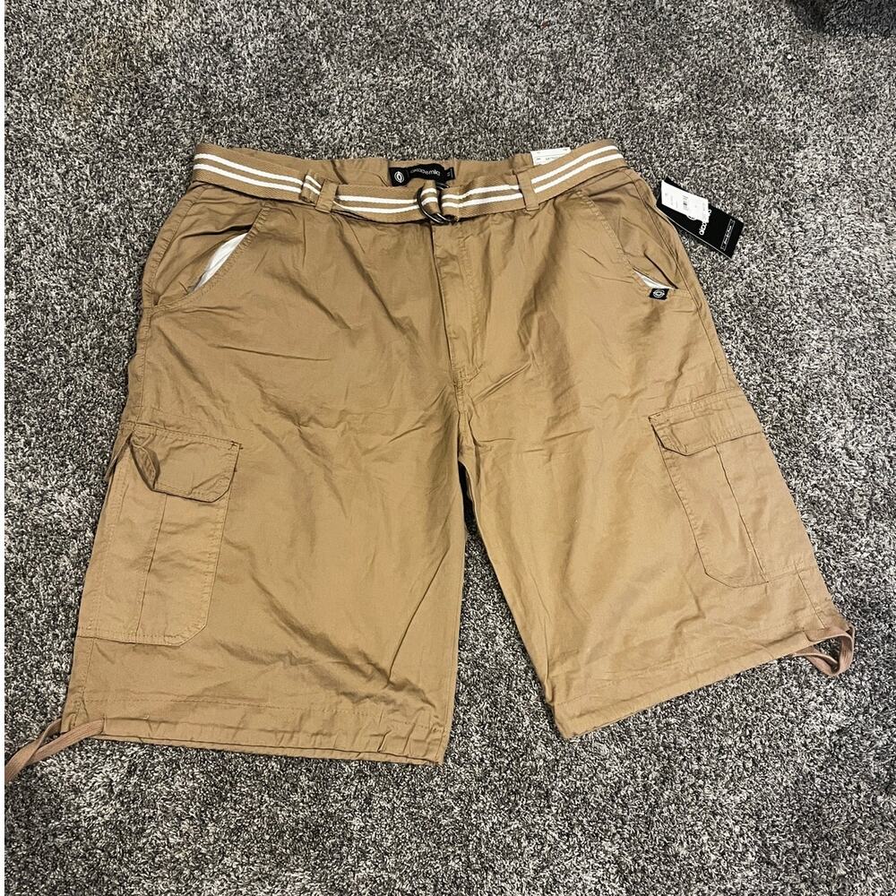 NWT Akademiks Mid-Rise Stretch Belted Casual Cargo Shorts Khaki Men's Size 44